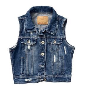 Amethyst Jeans Women’s Distressed Sleeveless Button Front Denim Vest Small